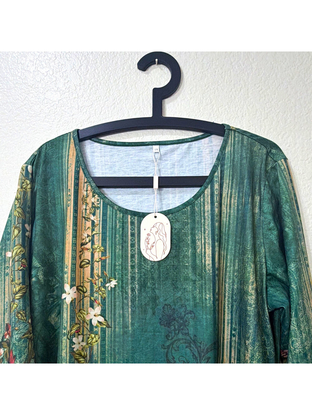 Women's Green Floral Tunic Top 3/4 Sleeve Round Neck Pullover Plus 1X